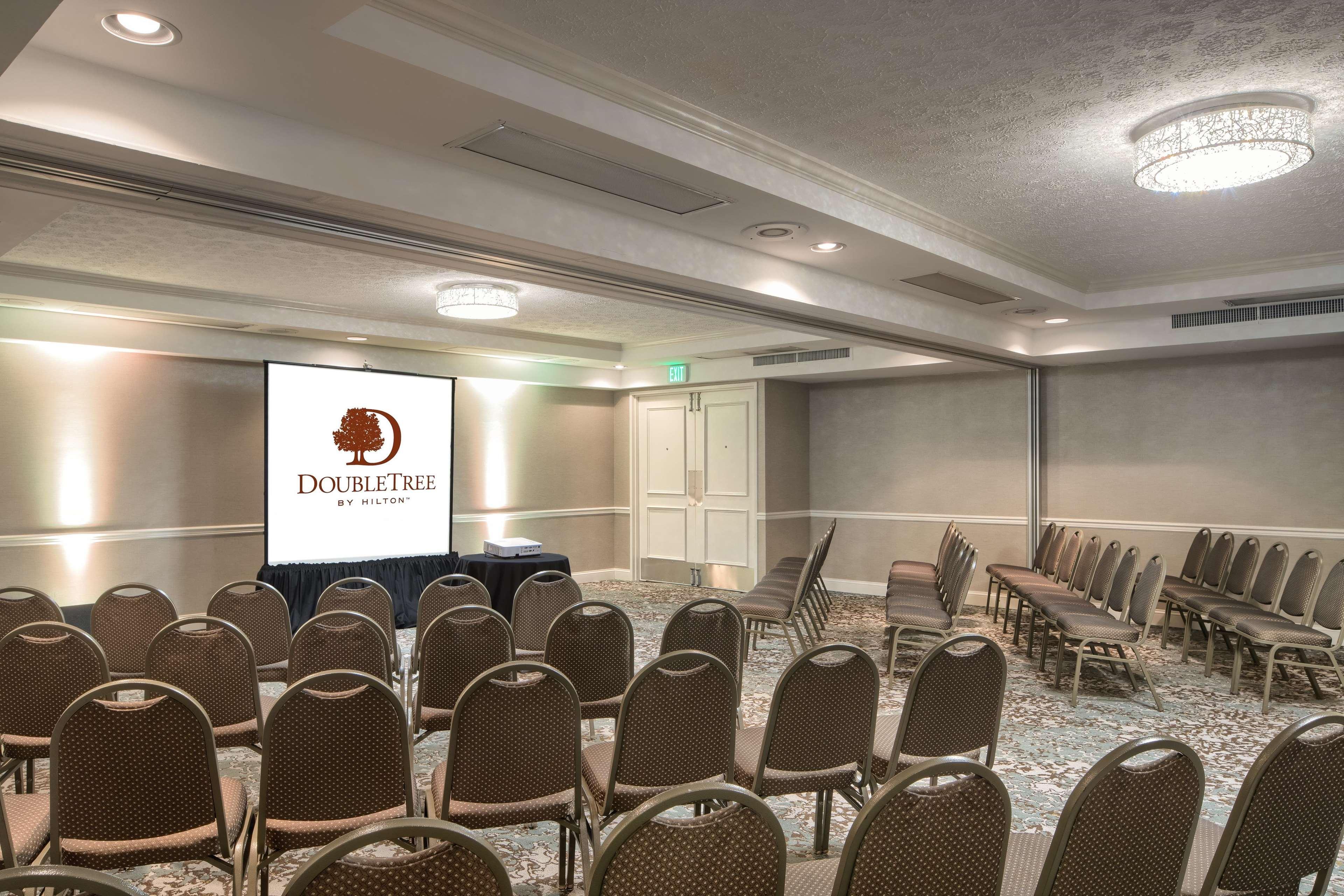 Doubletree By Hilton Philadelphia Airport Hotel Exterior foto