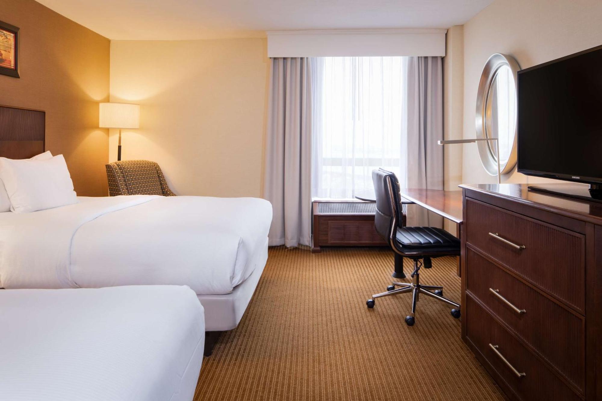 Doubletree By Hilton Philadelphia Airport Hotel Exterior foto